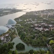 空中庭園から眺めるガーデンバイザベイ，シンガポール海峡