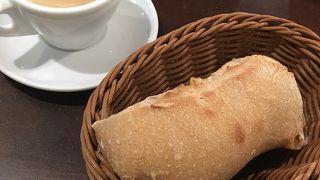 ベーカリーカフェ