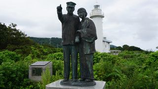 「喜びも悲しみも幾年月」の銅像