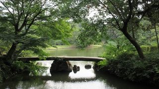 この橋周辺の景観は絵のような美しさでした。