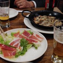 生ハムも美味。