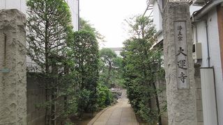 公民館や集会所のような建物で、あまりお寺らしい佇まいではありませんでした。