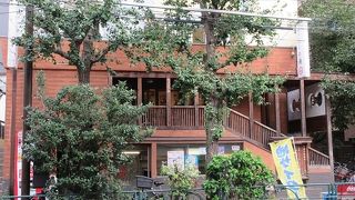 モダンな造りで、あまり旅行者向けの趣はありませんでした。