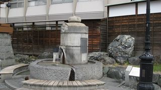 足湯で気持ちよく