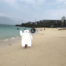 ホテルとビーチ