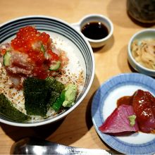 ぜいたく丼(梅)