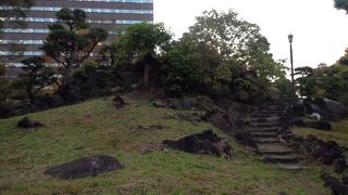 残土を盛った人工の山