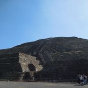 テオティワカンで一番高いピラミッドです。