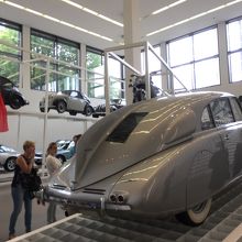 アウディのコーナー