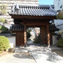 妙蓮寺山門