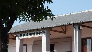 安平古堡の敷地内に位置します