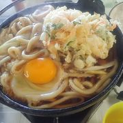 寒い時期限定の鍋焼きうどん