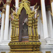 境内で見ました