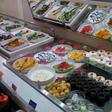 水曜日はサラダバーが100円 By Halon ウエスト 山鹿店のクチコミ フォートラベル