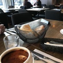 堅苦しくない雰囲気