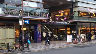 上野のさくらがモチーフ