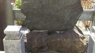 彫りが浅くてよく見えない