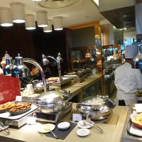 朝食のレストラン