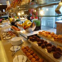 朝食のレストラン