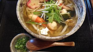 老舗のうどん屋さん