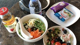 シャワーを利用したくラウンジはしごしました