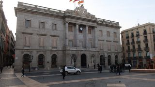 サン・ジャウマ広場にあります