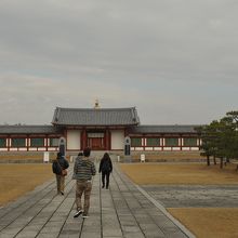 伽藍の外にある