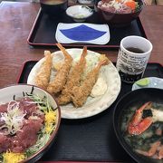 市場の飯や