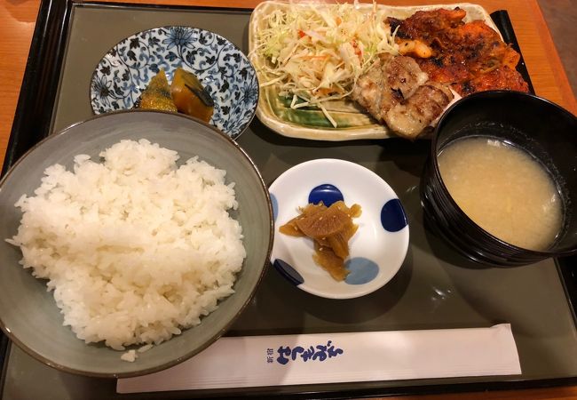 歌舞伎町で落ち着いて食事ができる場所