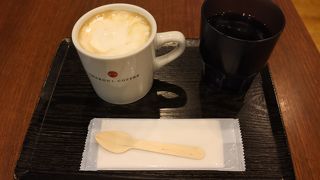 岩国駅直結のコーヒー店。