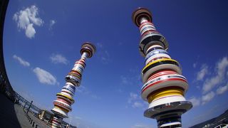 島への出発地に立つシンボル