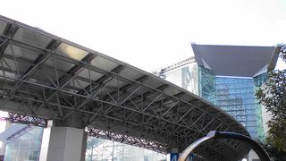 観光するには路線バス