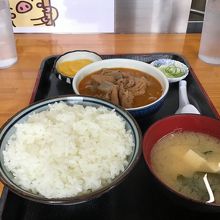 ご飯の量は　結構ある。