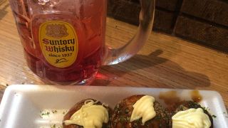 ちょいと一杯。赤く燃え上がる”熱闘甲子園ハイボール”と"たこ焼き"！