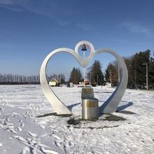 ハート形のモニュメント