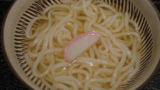 このうどんのとろとろの柔らかさは懐かしいですね