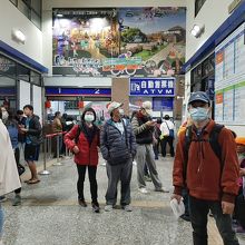 夜は沢山の人でした。