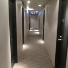 シャワールーム　2階到着ロビー