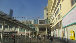 抗議デモに影響なく利用可能