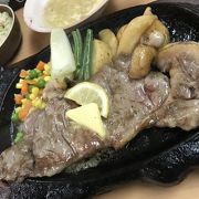 那覇で安っ美味っのステーキ、久茂地のいちぎん食堂だね