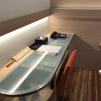 作業には十分の机です