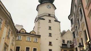 中世の感じが残っていて雰囲気が良い