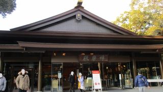 初穂料を納め神事に参加できます。