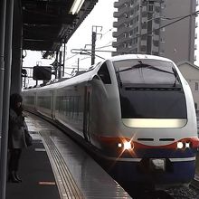 えちごトキめき鉄道のホーム