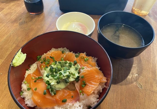 京橋駅:都心でワンコインランチ