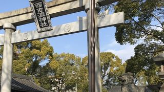 JR東海道線尾頭橋駅の目の前にある神社