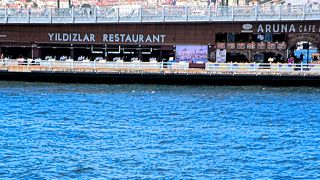 旧市街と新市街を結ぶ橋