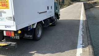 トラックが器用に通行していた！