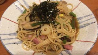 洋食中心のレストラン