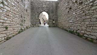 Erice旧市街への入口